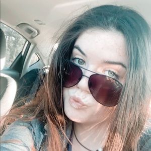 Meet your Posher, Jillian